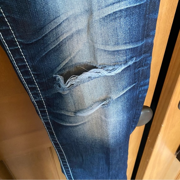 Daytrip Jeans - Picture 3 of 8